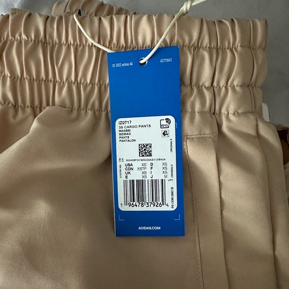 Adidas cargo pants beige brand new with tags xs - Picture 4 of 5
